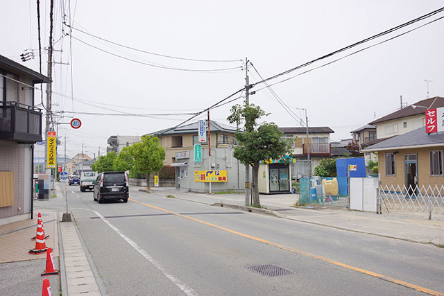 本場讃岐いきいきうどん三田店から東方面の道